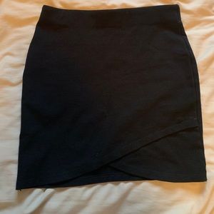 Aritzia skirt